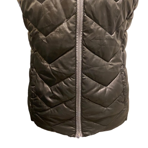 BLACK PUFFER VEST - Picture 3 of 7